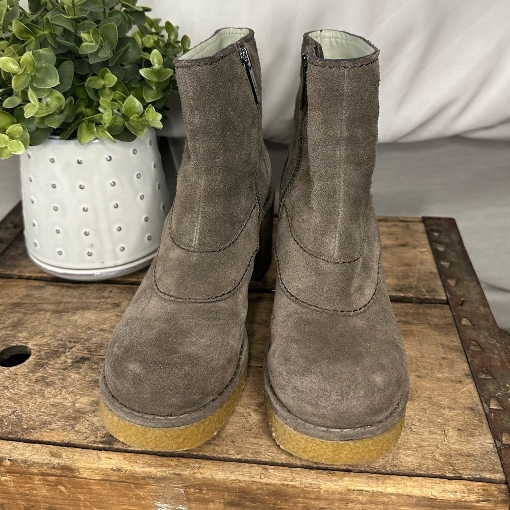 Like New Jil Sander Navy Brown Suede Heeled Bootie Size 35|5 Discontinued - Picture 2 of 7